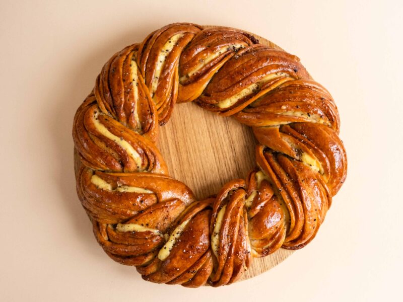 Lemon-cardamom kringle
